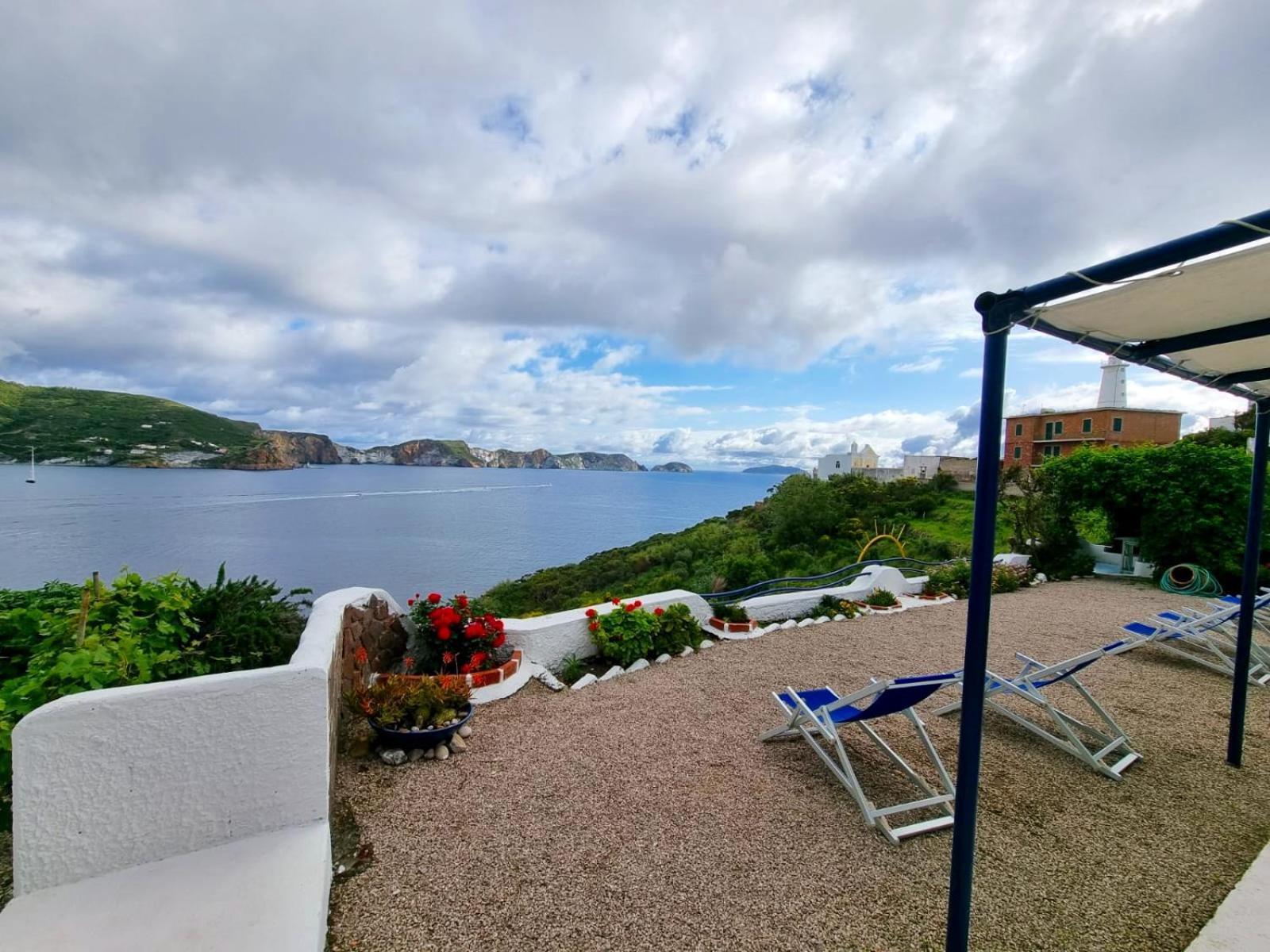 Maridea - Les Suites Du Soleil Ponza Exterior photo